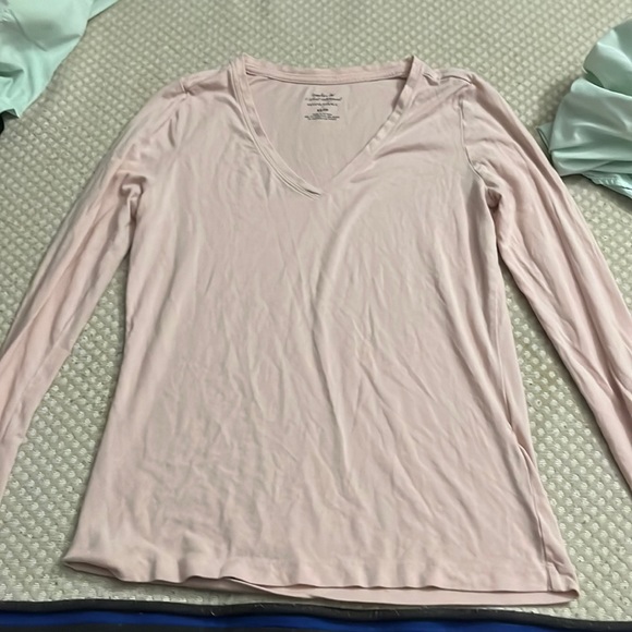 Banana Republic Tops - Banana Republic extra small pink timeless t